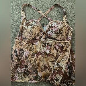 Torrid Tankini top . size 3